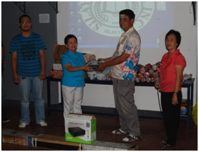 College PTA donates LCD Projector